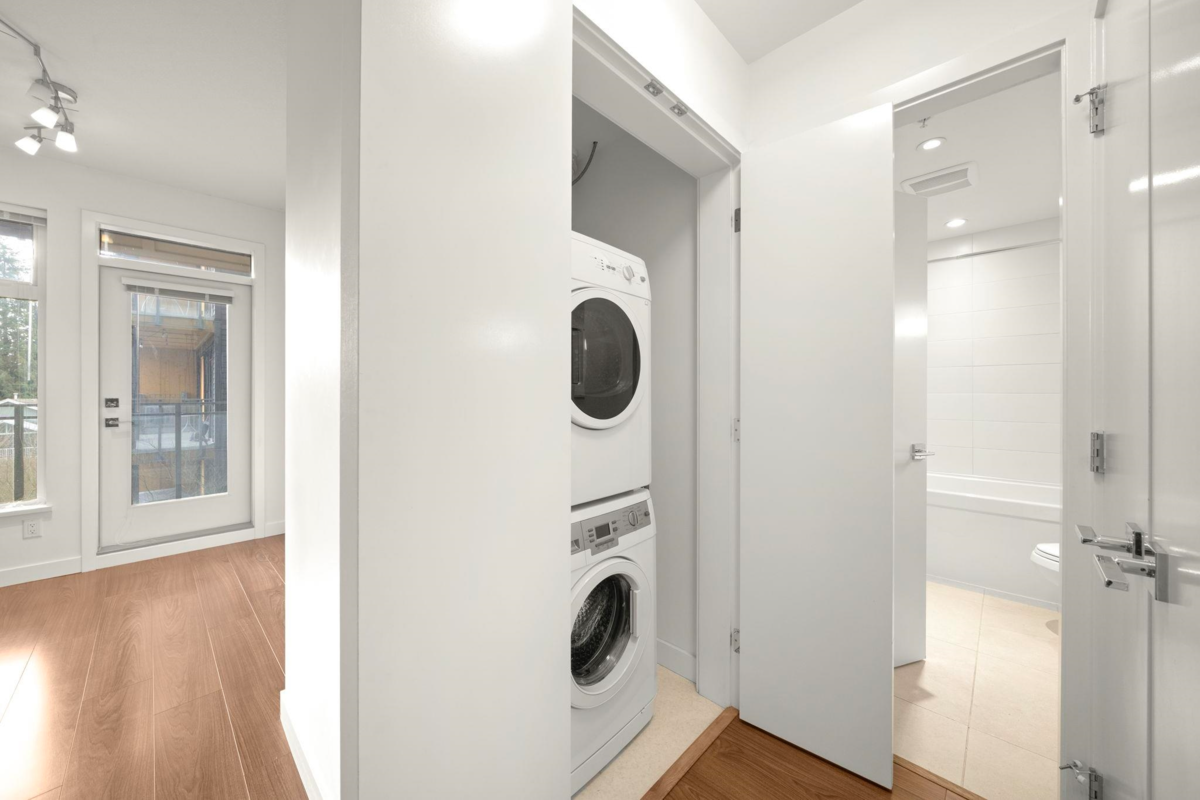 Bedroom 3 Photo of 320 516 Foster Avenue, Coquitlam, BC