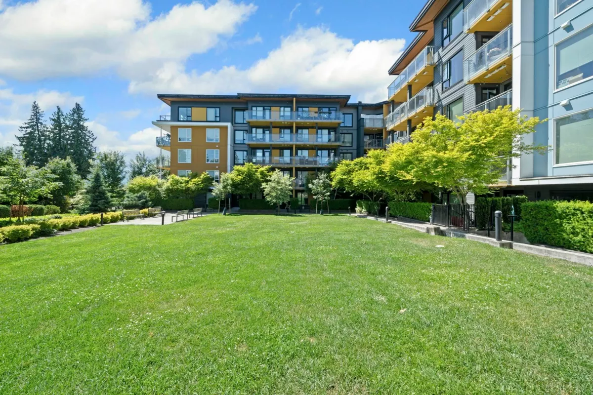 Office / Den Photo of 320 516 Foster Avenue, Coquitlam, BC
