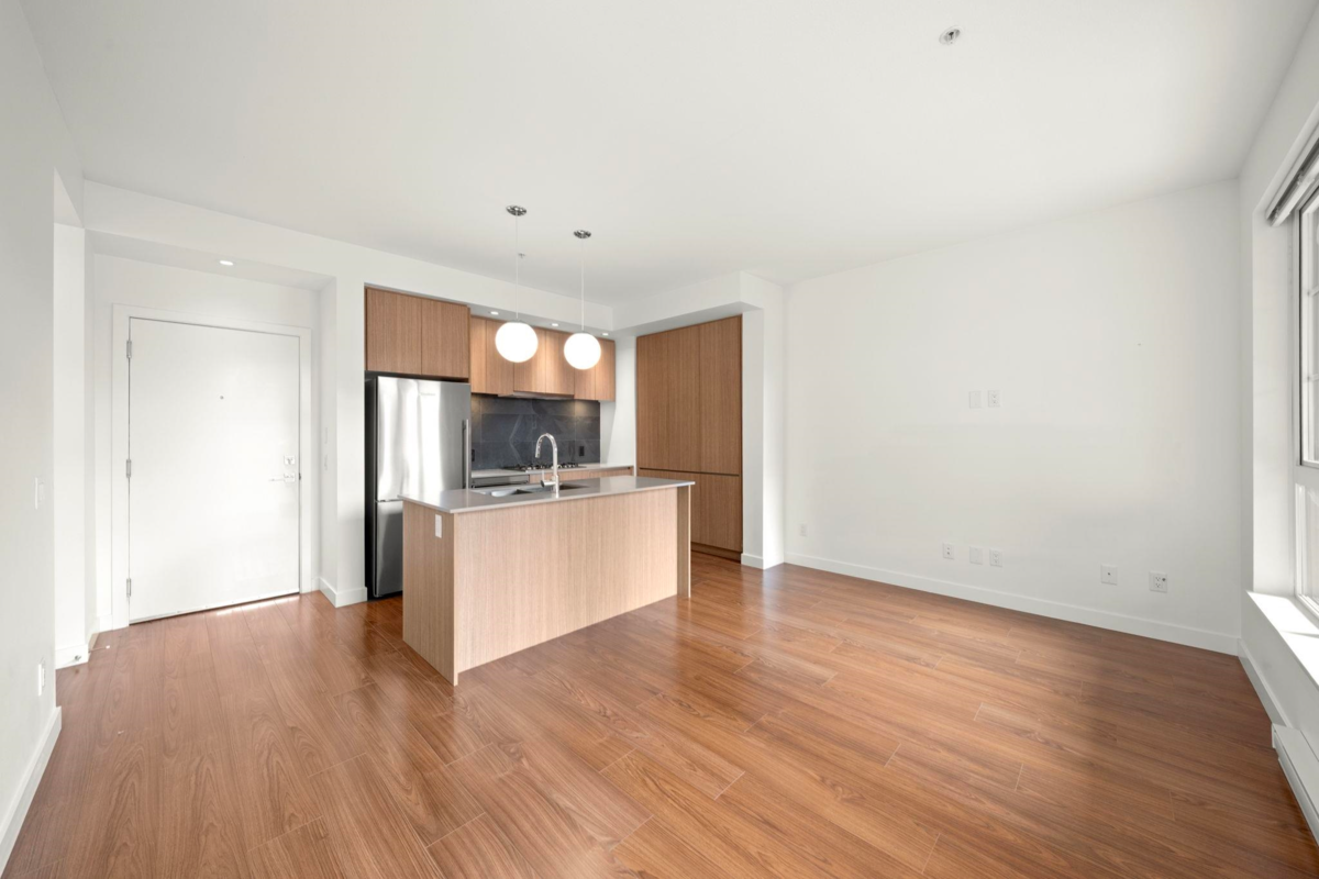 Primary Bathroom Photo of 320 516 Foster Avenue, Coquitlam, BC