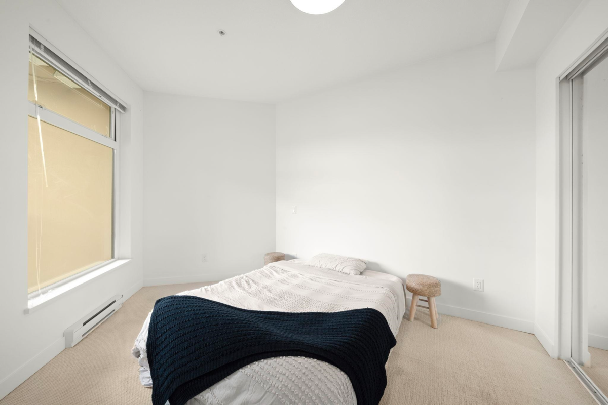 Walk-In Closet Photo of 320 516 Foster Avenue, Coquitlam, BC