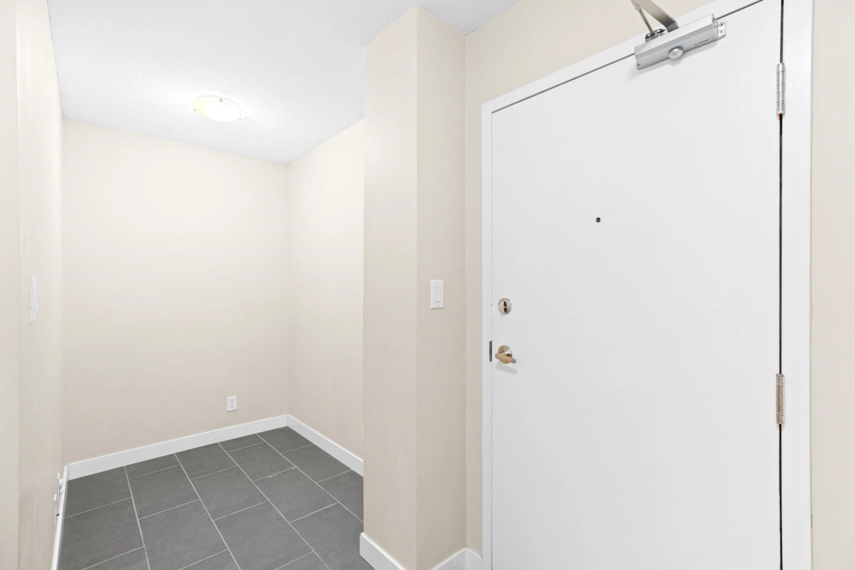 Mudroom Photo of 506 9171 Ferndale Road, Richmond, BC