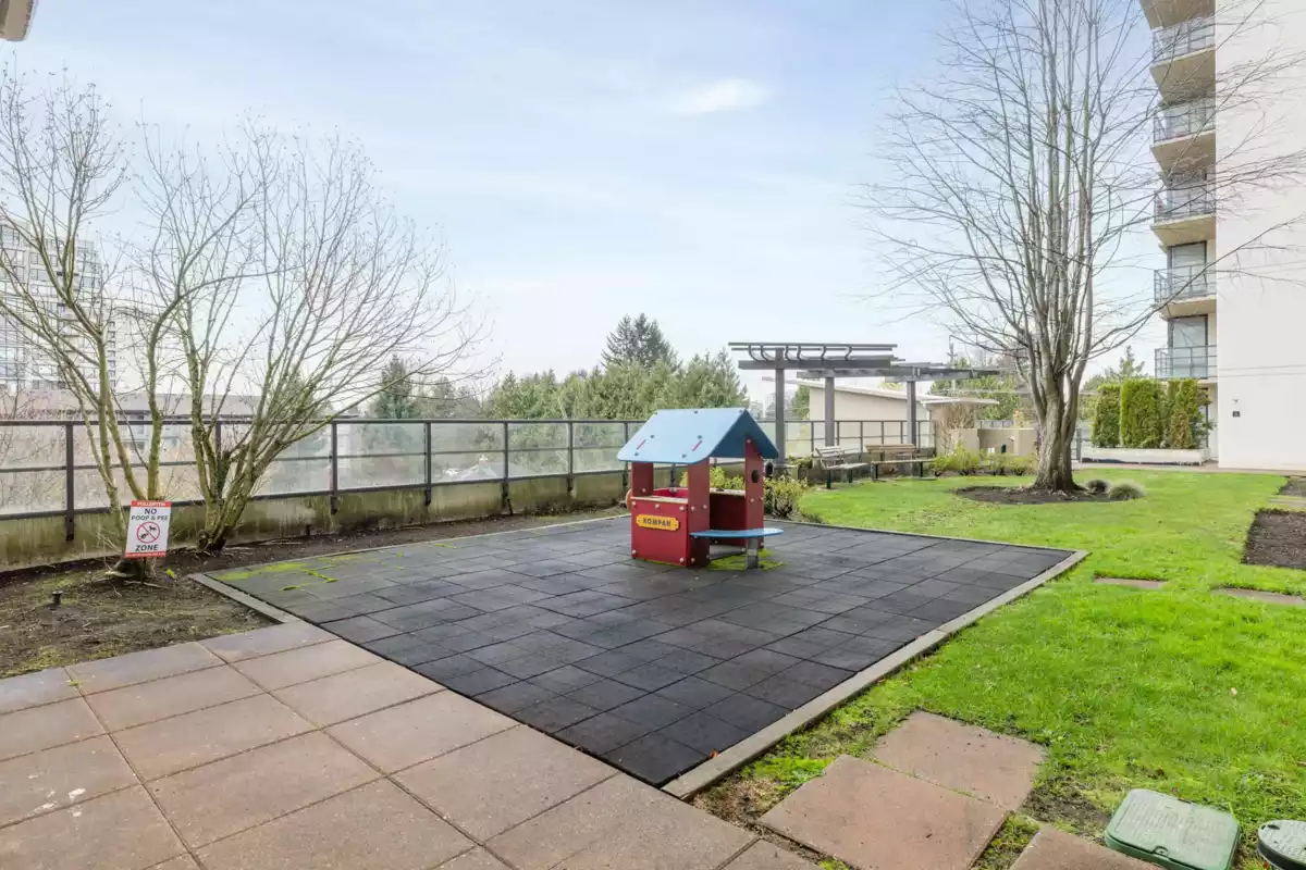 Outdoor Kitchen Photo of 506 9171 Ferndale Road, Richmond, BC