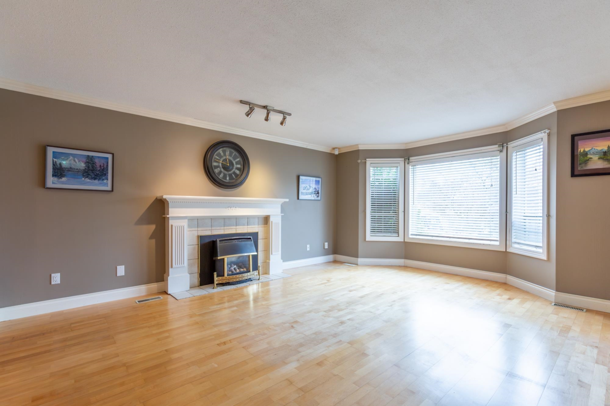 Dining Area Photo of 34813 Chantrell Place, Abbotsford, BC