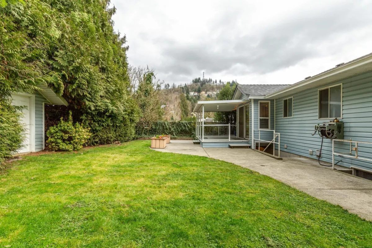 Neighborhood Park Photo Near 34813 Chantrell Place, Abbotsford, BC