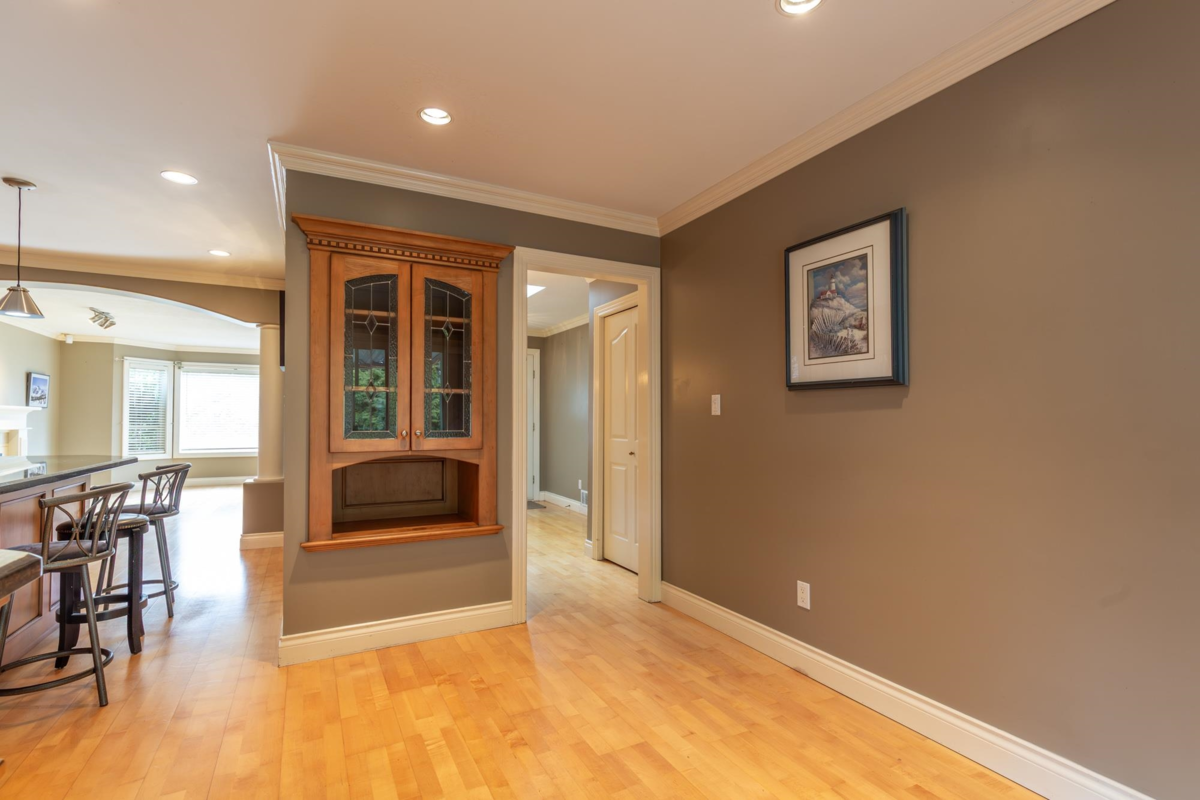 Powder Room Photo of 34813 Chantrell Place, Abbotsford, BC