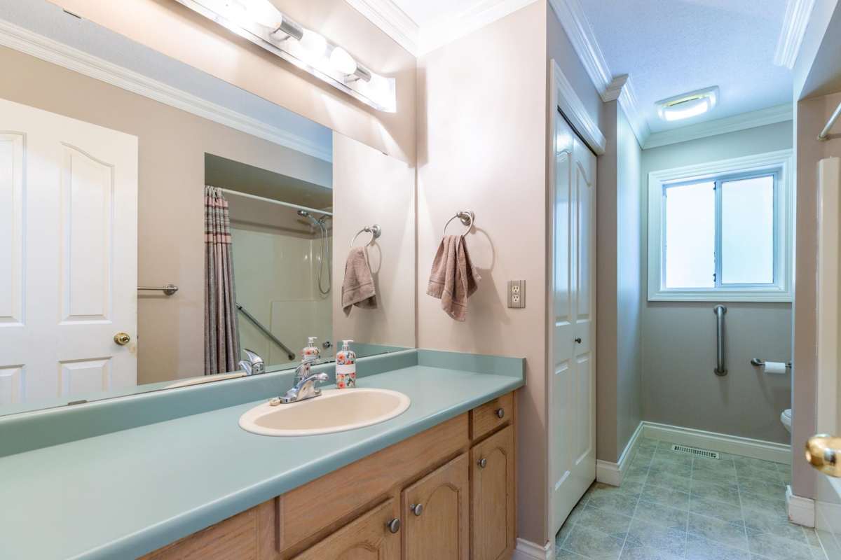 Staircase Photo of 34813 Chantrell Place, Abbotsford, BC