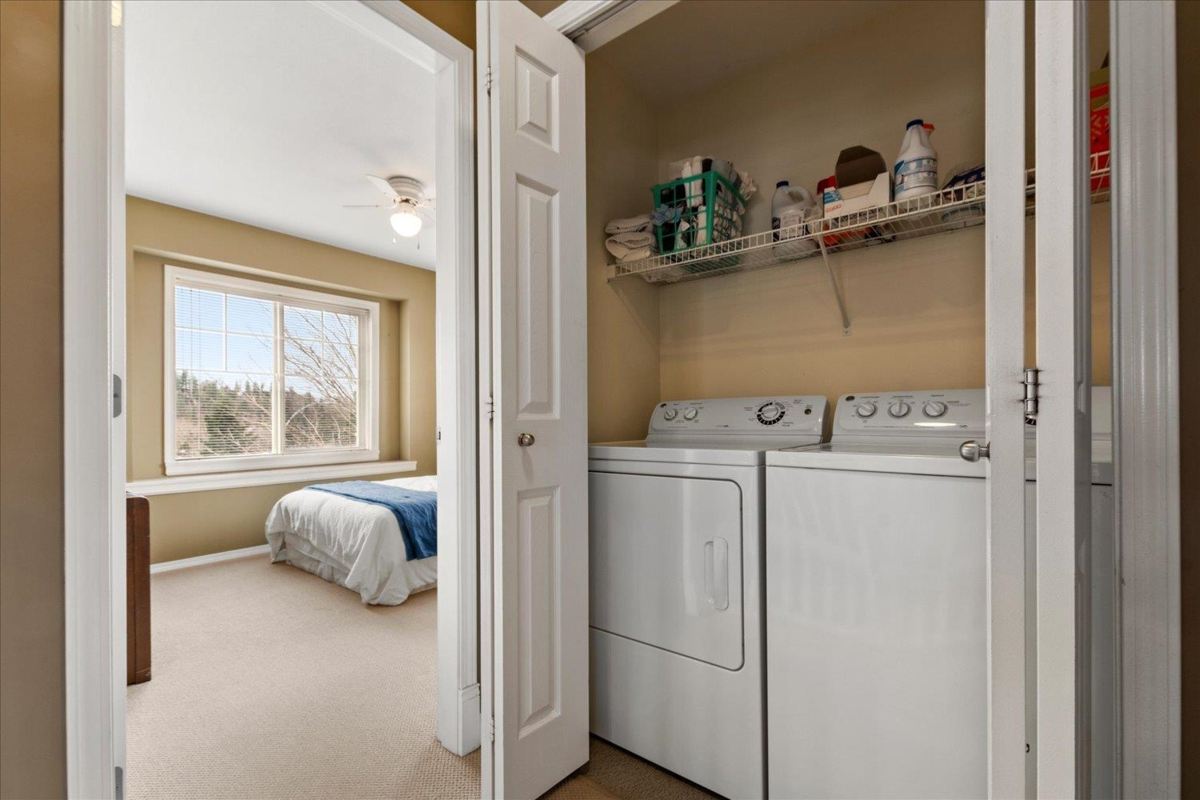 Hallway Photo of 46514 Lear Drive, Chilliwack, BC