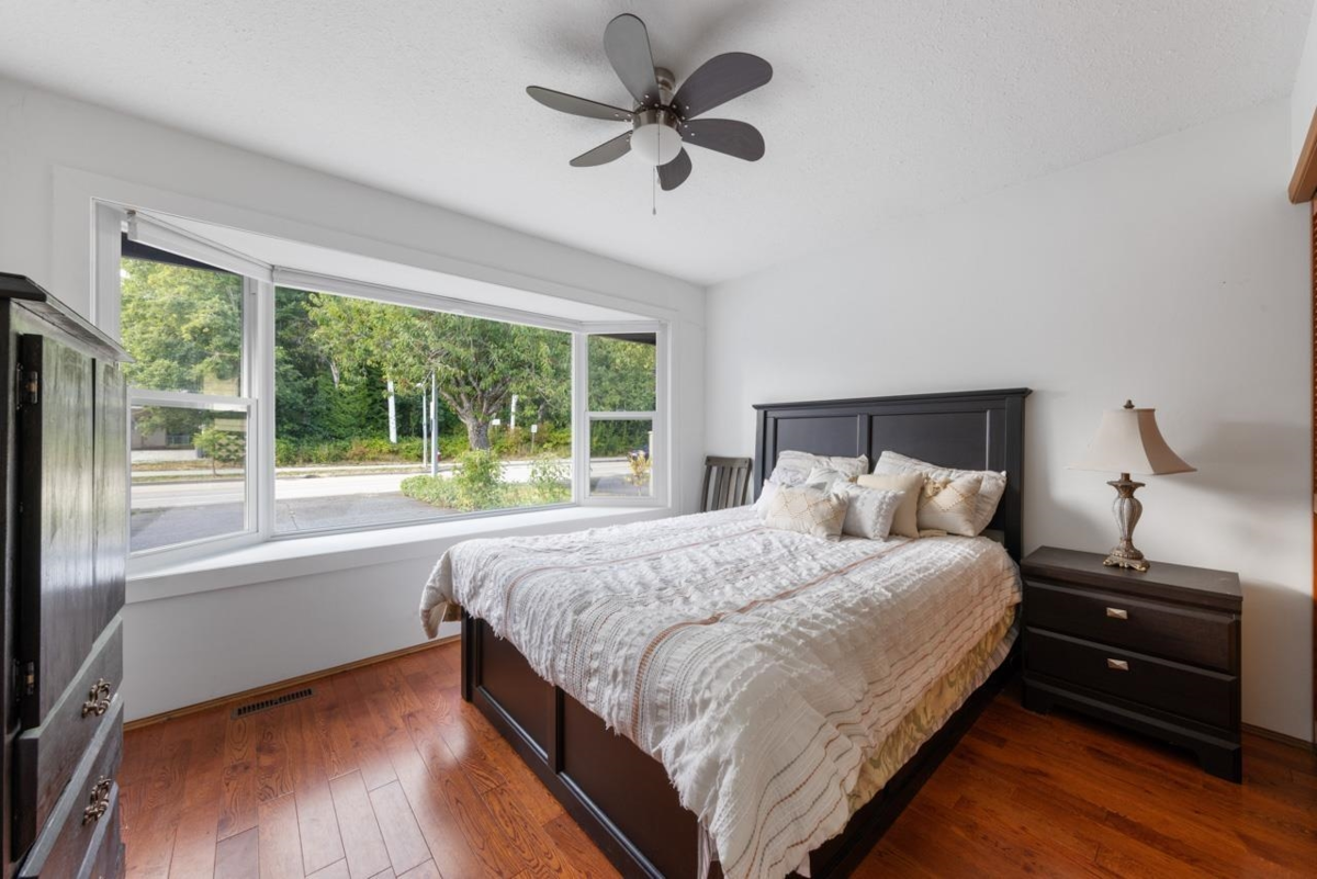 Mudroom Photo of 14098 20 Avenue, Surrey, BC
