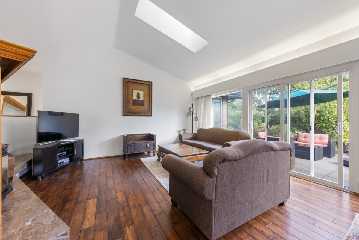 Pantry Photo of 14098 20 Avenue, Surrey, BC