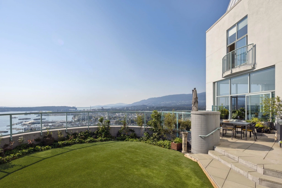 Loft / Bonus Room Photo of 2901 120 W 2nd Street, North Vancouver, BC