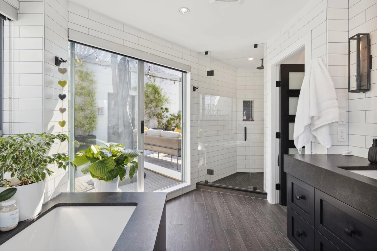 Outdoor Kitchen Photo of 2901 120 W 2nd Street, North Vancouver, BC