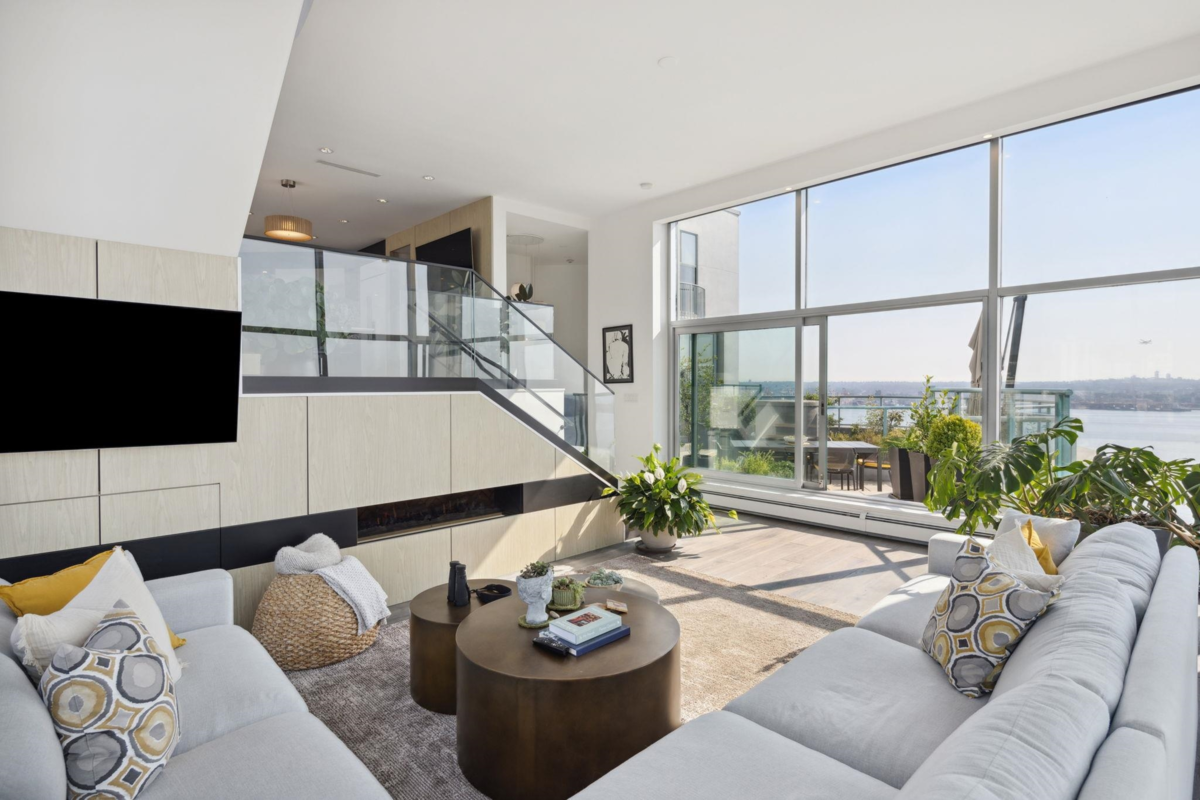 Primary Bedroom Photo of 2901 120 W 2nd Street, North Vancouver, BC