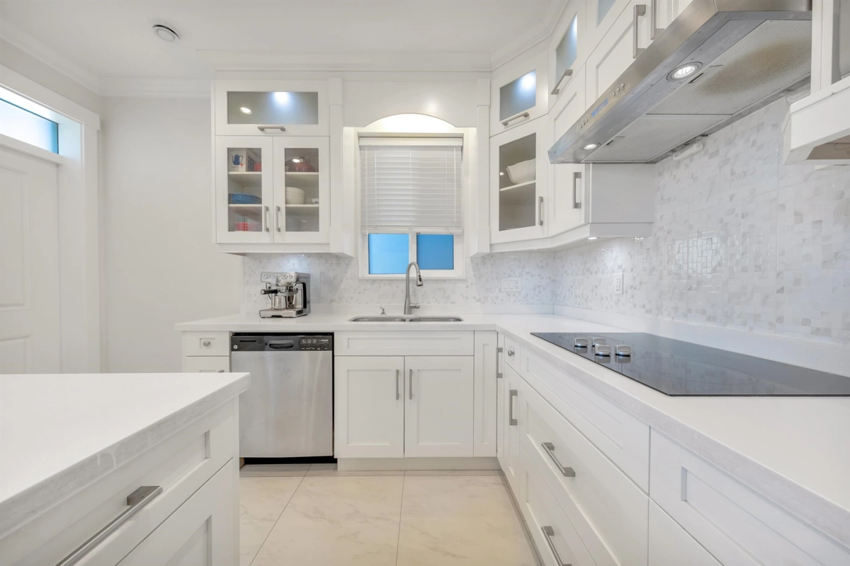 Breakfast Nook Photo of 5887 Battison Street, Vancouver, BC