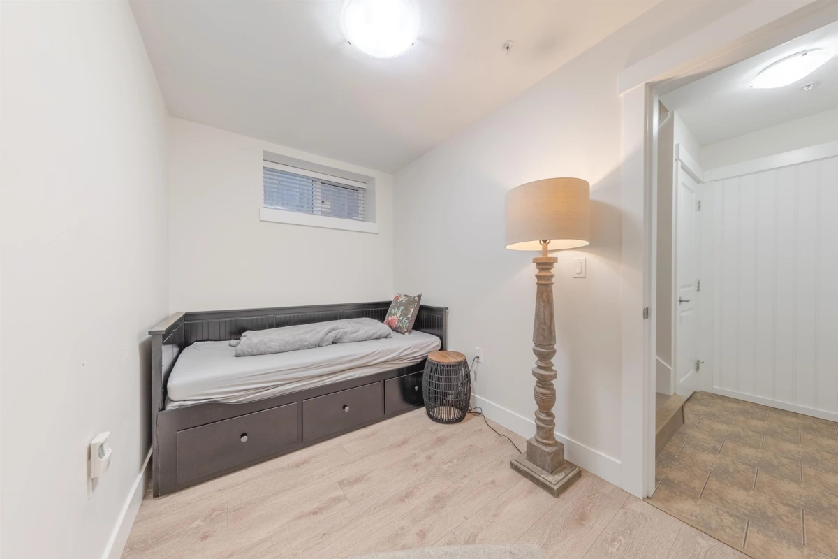 Hallway Photo of 5887 Battison Street, Vancouver, BC