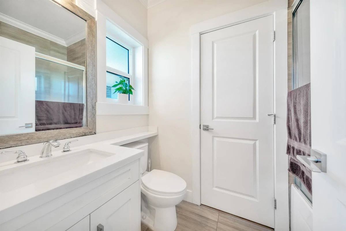 Laundry Room Photo of 5887 Battison Street, Vancouver, BC