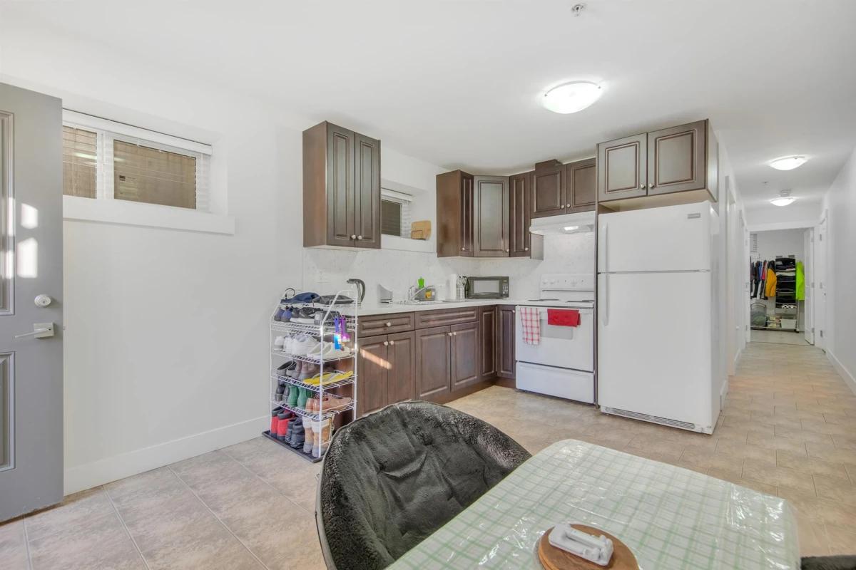 Outdoor Deck Photo of 5887 Battison Street, Vancouver, BC