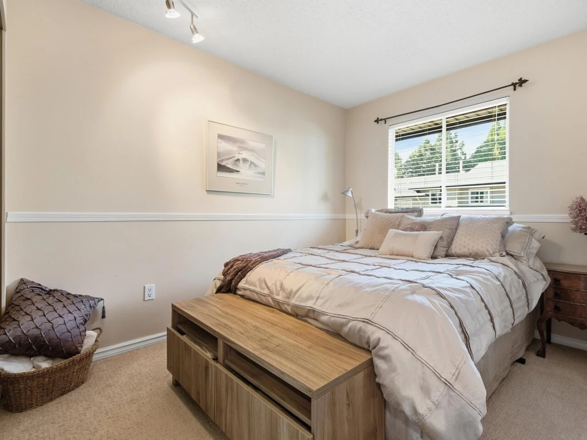 Guest Bathroom Photo of 3920 Indian River Drive, North Vancouver, BC
