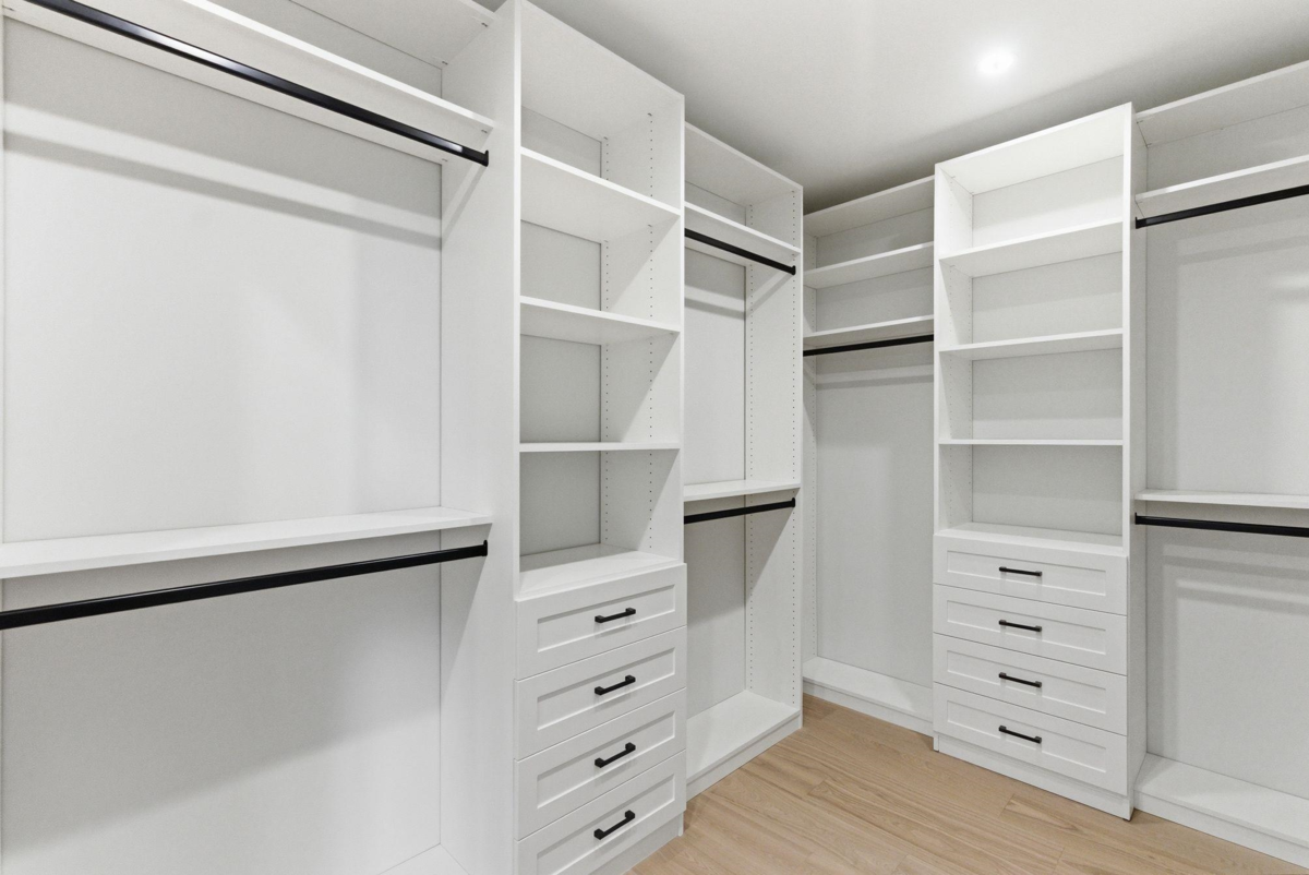 Hallway Photo of 2 8408 17th Avenue, Burnaby, BC