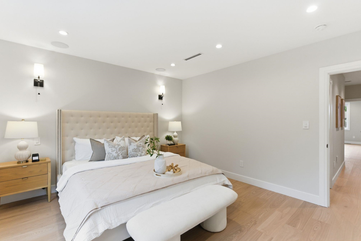 Office / Den Photo of 2 8408 17th Avenue, Burnaby, BC