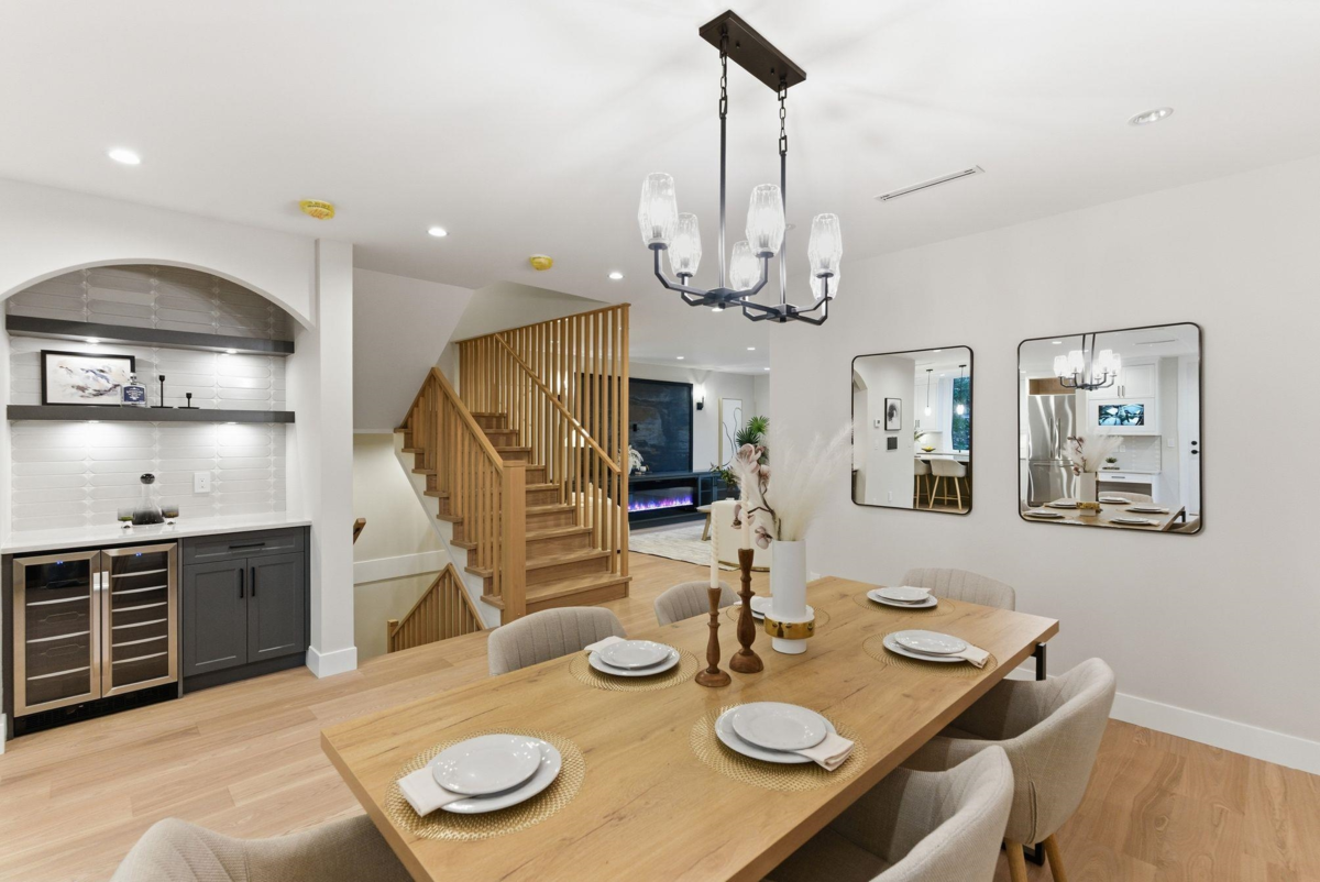 Walk-In Closet Photo of 2 8408 17th Avenue, Burnaby, BC