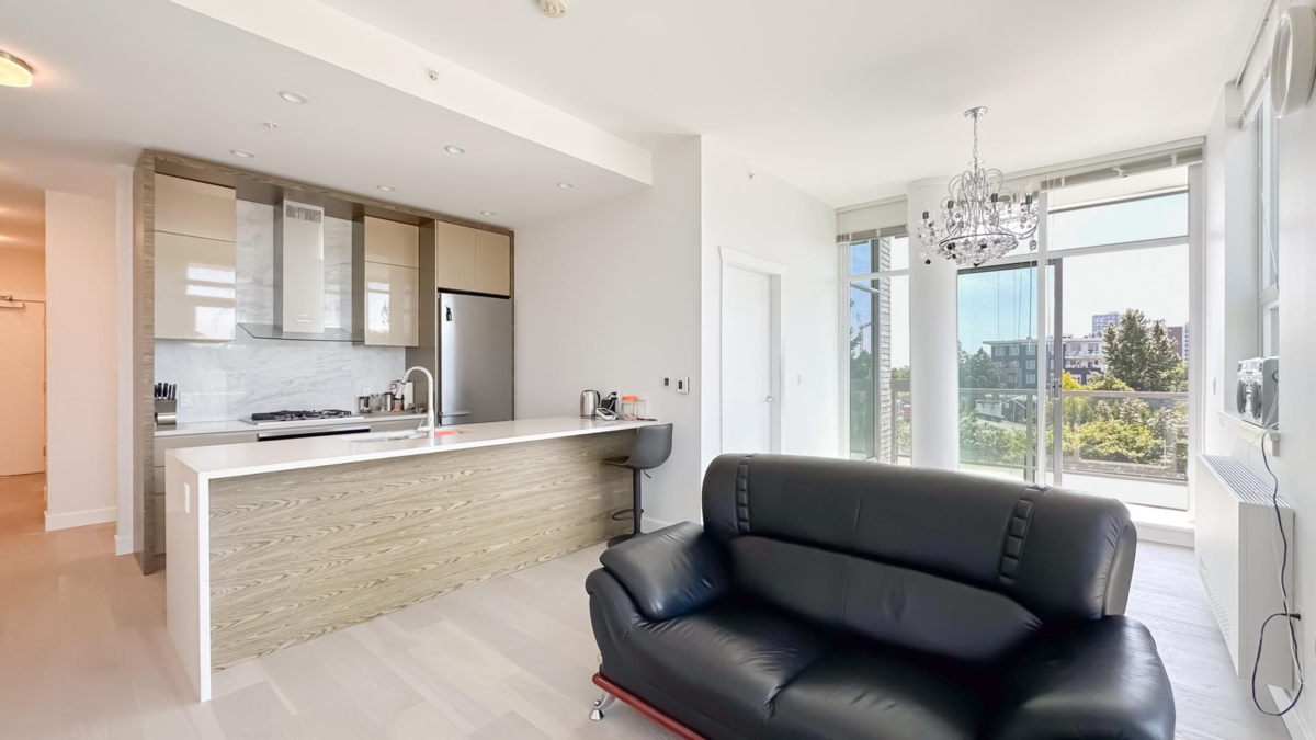 Walk-In Closet Photo of 308 6733 Cambie Street, Vancouver, BC