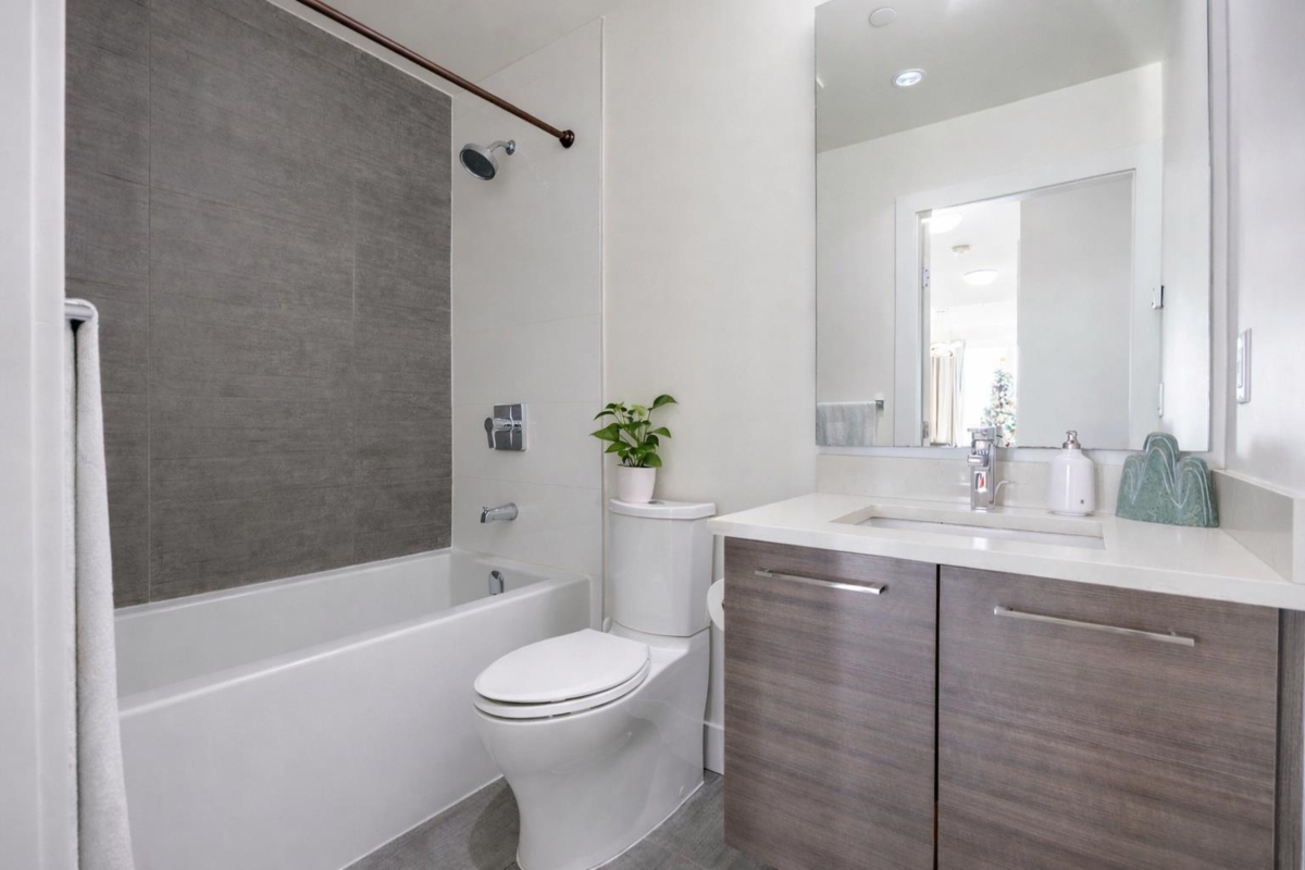 Entry Foyer Photo of 305 8580 River District Crossing, Vancouver, BC