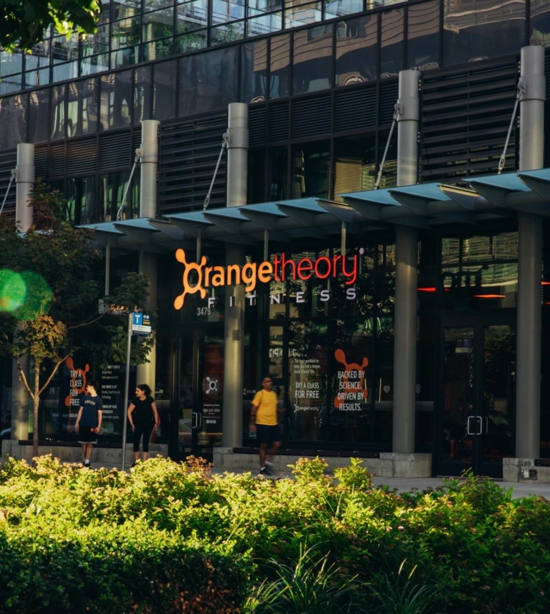 Kitchen Island Photo of 305 8580 River District Crossing, Vancouver, BC
