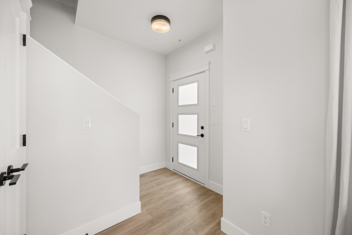 Dining Area Photo of 8 20926 83 Avenue, Langley, BC