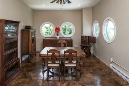 Breakfast Nook Photo of 39623 Old Yale Road, Abbotsford, BC