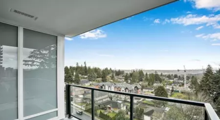 Office / Den Photo of 606 585 Austin Avenue, Coquitlam, BC