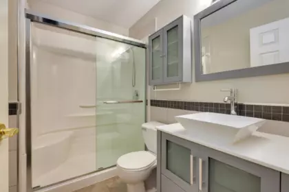 Powder Room Photo of 142 28 Richmond Street, New Westminster, BC