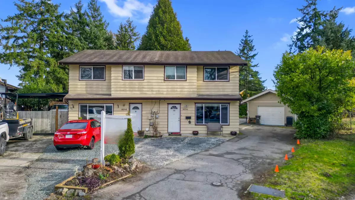 Living Room Photo of 18296 Bayard Place, Surrey, BC