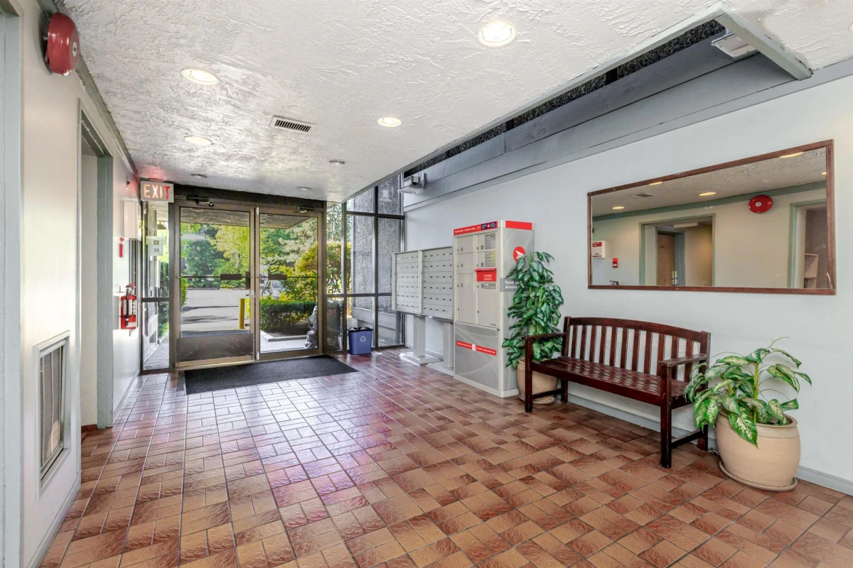 Family Room Photo of 316 13507 96 Avenue, Surrey, BC