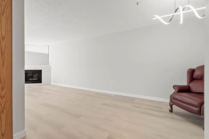 Walk-In Closet Photo of 316 13507 96 Avenue, Surrey, BC
