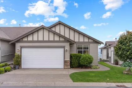 122 8590 Sunrise Drive, Chilliwack, BC, Chilliwack — Townhouse for sale