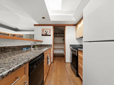 Basement Recreation Room Photo of 4341 Erwin Drive, West Vancouver, BC