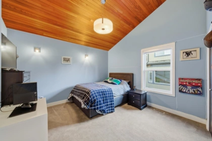 Hallway Photo of 2023 Hill Drive, North Vancouver, BC