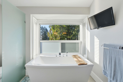 Mudroom Photo of 2023 Hill Drive, North Vancouver, BC