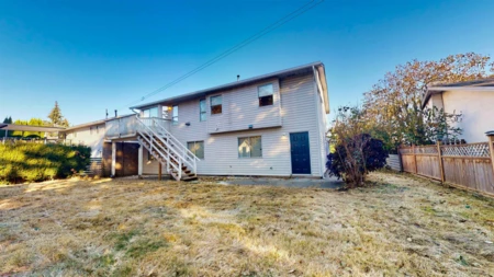 Staircase Photo of 2151 Ware Street, Abbotsford, BC