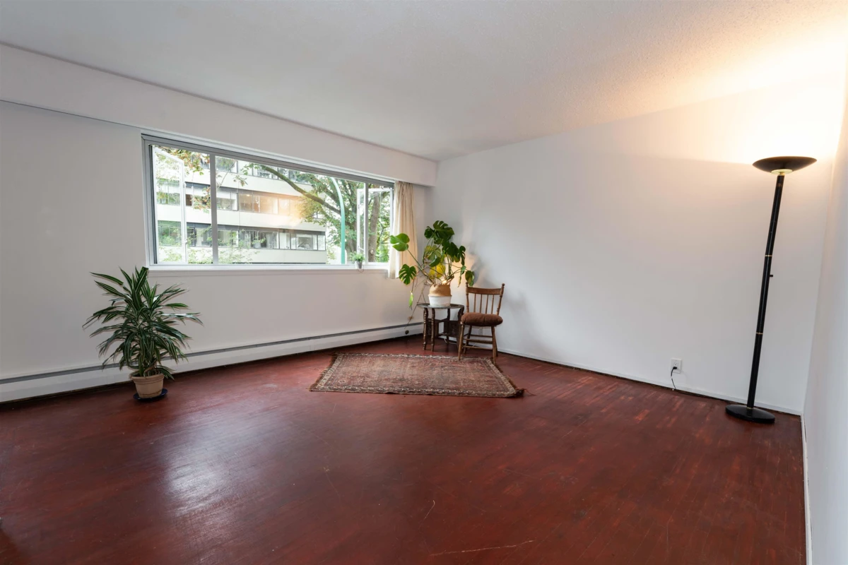 Family Room Photo of 210 1050 Jervis Street, Vancouver, BC