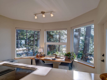 Mudroom Photo of 9291 Truman Road, Halfmoon Bay, BC