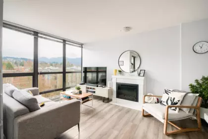 702 2959 Glen Drive, Coquitlam, BC, Coquitlam — Apartment/Condo for sale