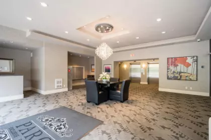 702 2959 Glen Drive, Coquitlam, BC, Coquitlam — Apartment/Condo for sale