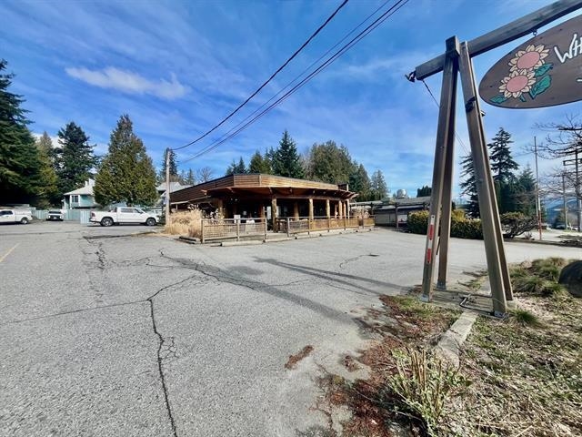 Family Room Photo of 818 Gibsons Way, Gibsons, BC