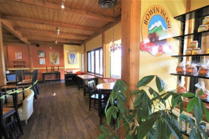 Primary Bedroom Photo of 818 Gibsons Way, Gibsons, BC