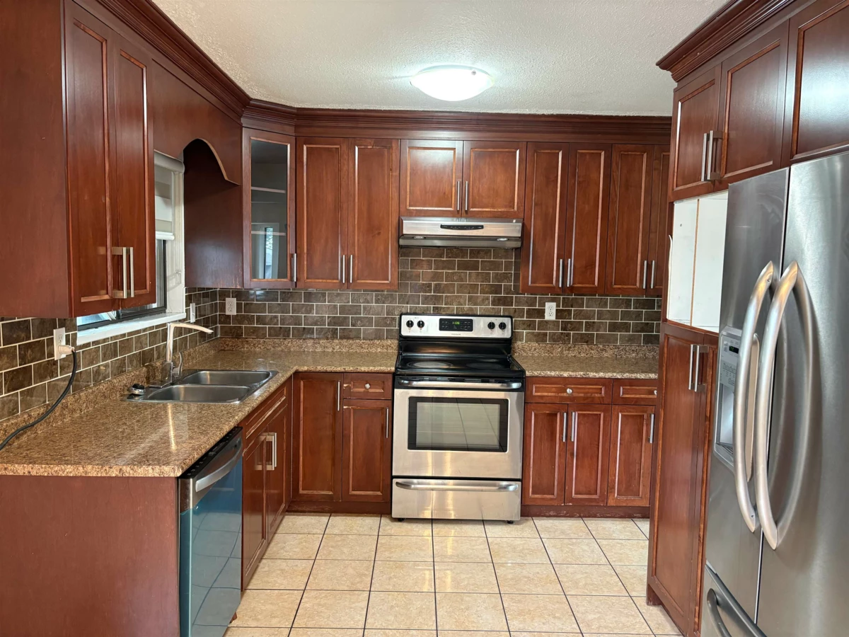 Family Room Photo of 14863 87a Avenue, Surrey, BC