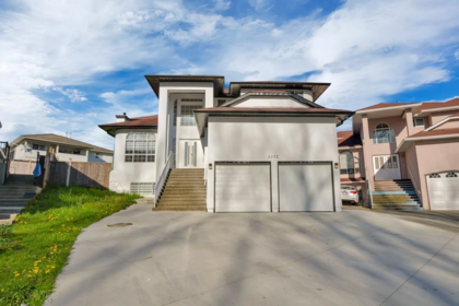 Backyard Photo of 3272 Quail Court, Abbotsford, BC