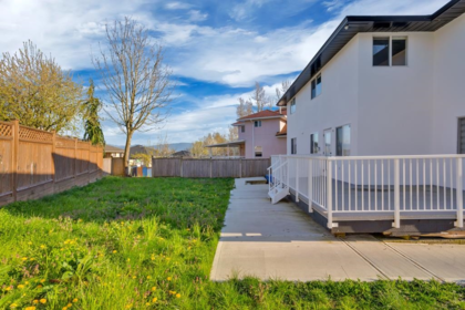 Garden / Landscaping Photo of 3272 Quail Court, Abbotsford, BC