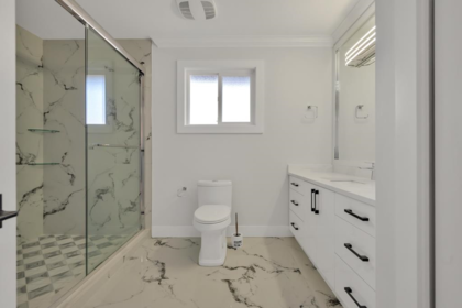 Hallway Photo of 3272 Quail Court, Abbotsford, BC