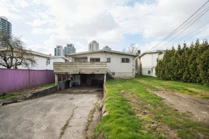 Laundry Room Photo of 585 W 65th Avenue, Vancouver, BC